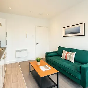 2 Bedroom Near Centre, Uni & Parks! Cardiff
