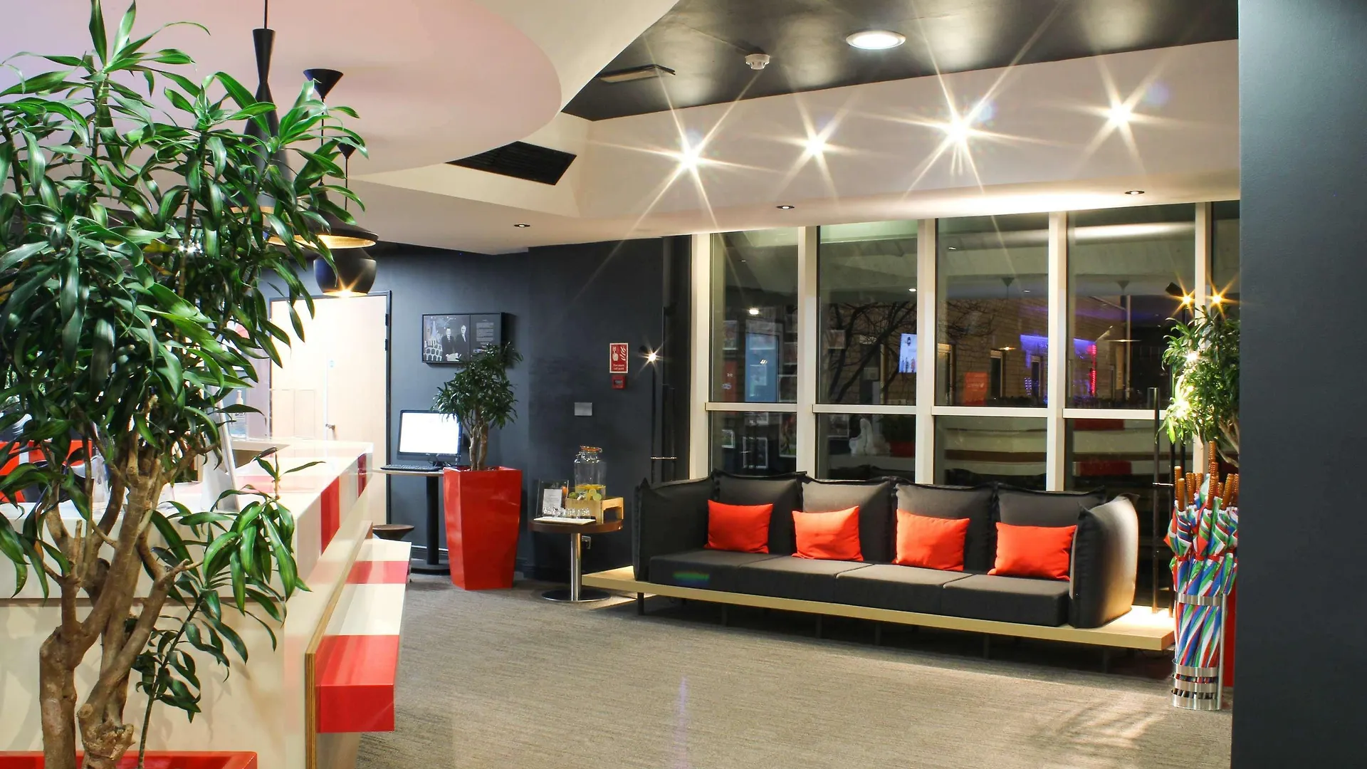 ***  מלון Ibis Cardiff Centre בריטניה