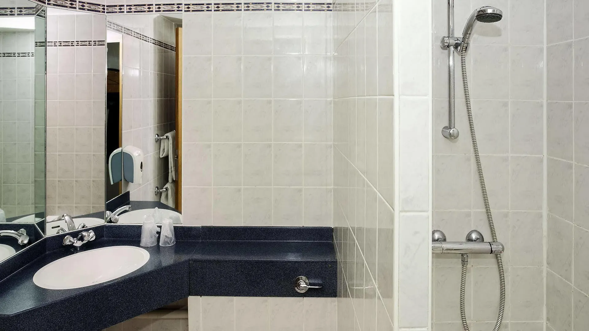 מלון Ibis Cardiff Centre
