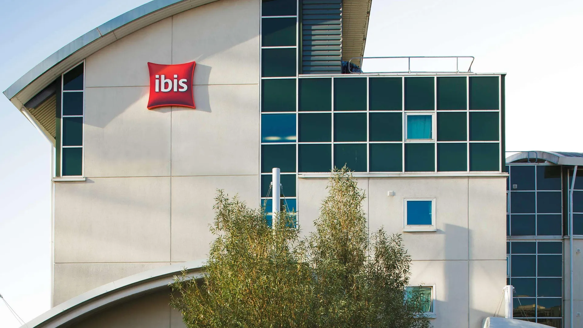 Ibis Cardiff Centre Hotel 3*,  United Kingdom